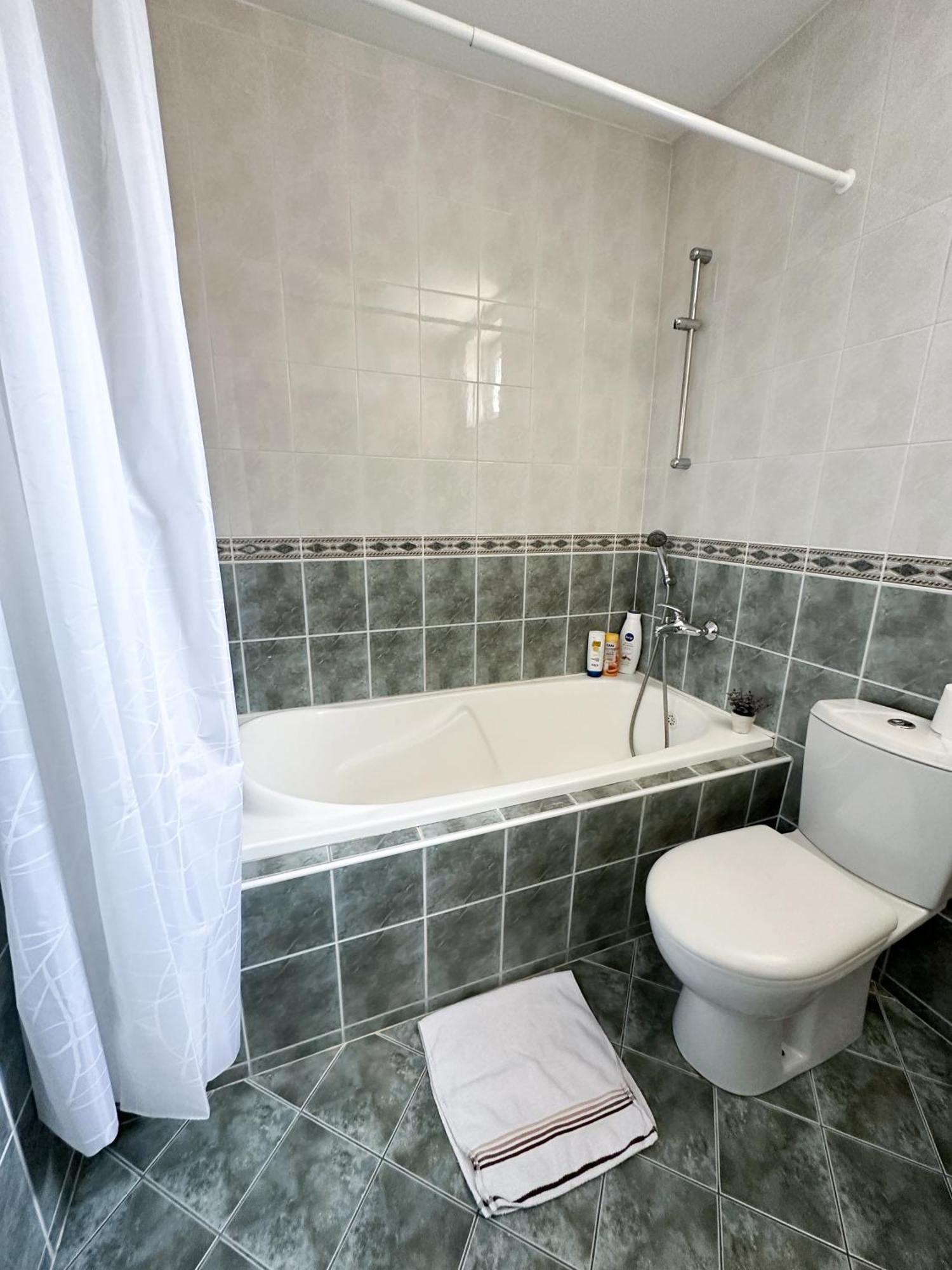 Lovely Apartments Free Street Parking Novi Sad Ngoại thất bức ảnh