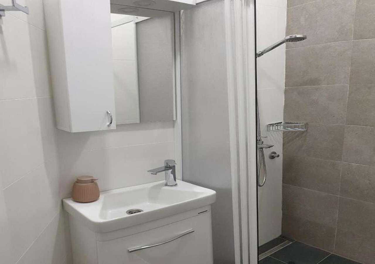 Lovely Apartments Free Street Parking Novi Sad Ngoại thất bức ảnh